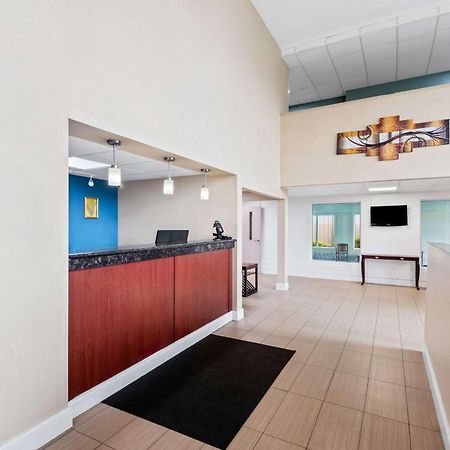 Best Western Airport Inn Молин Екстериор снимка