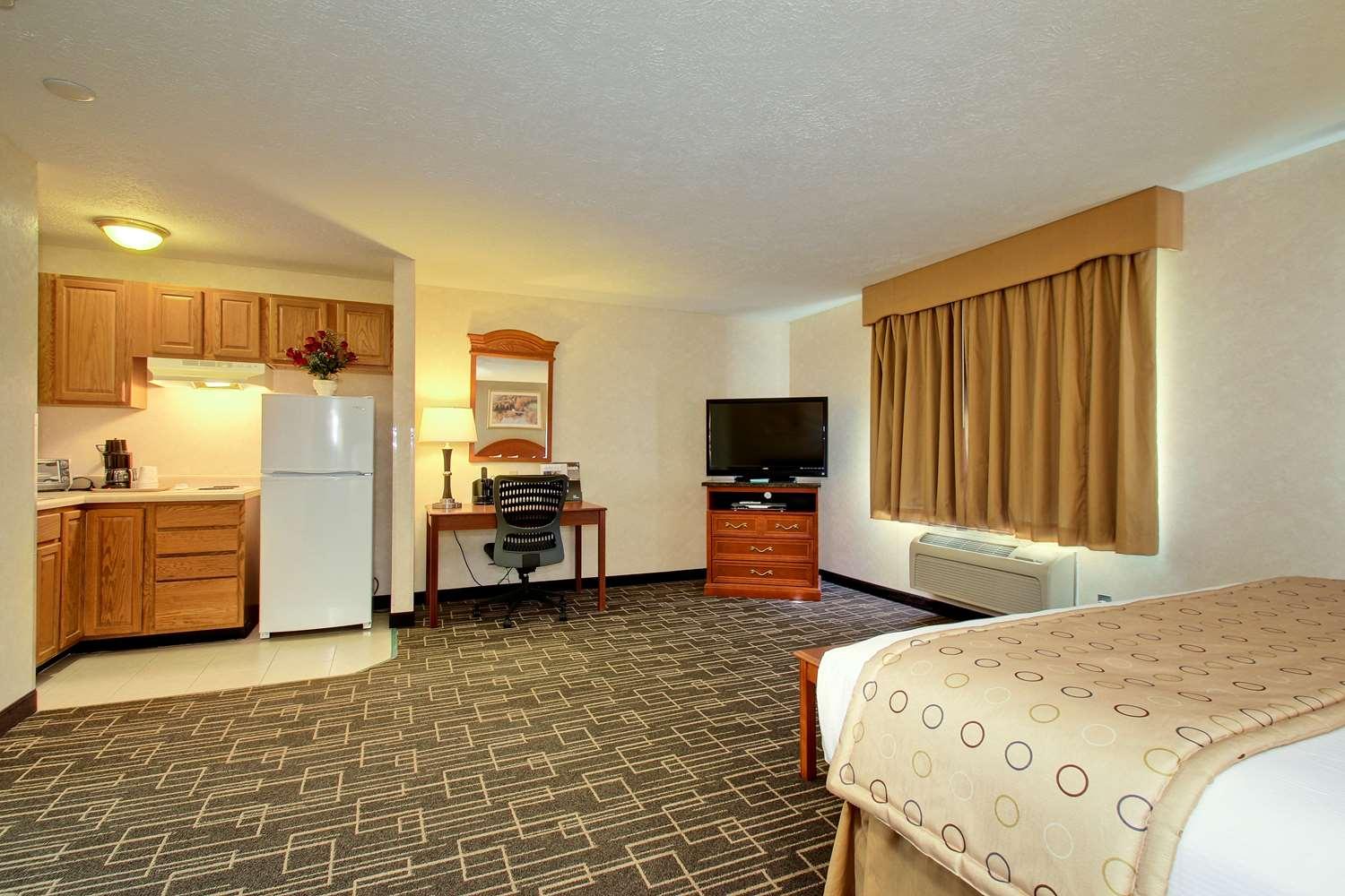 Best Western Airport Inn Молин Екстериор снимка