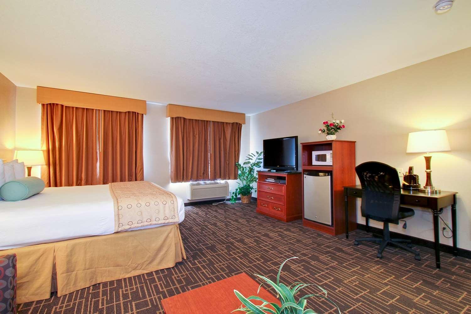 Best Western Airport Inn Молин Екстериор снимка