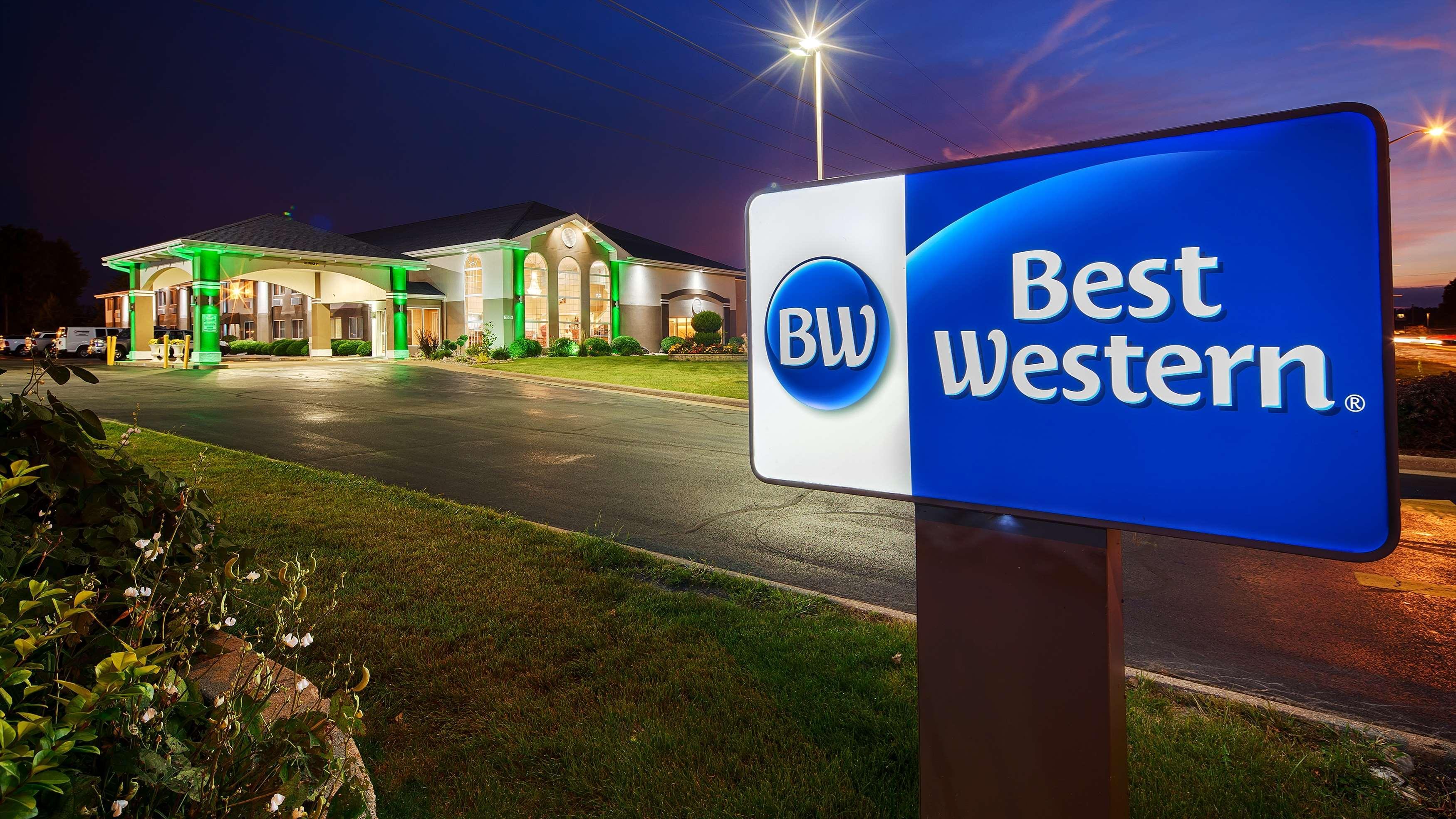 Best Western Airport Inn Молин Екстериор снимка