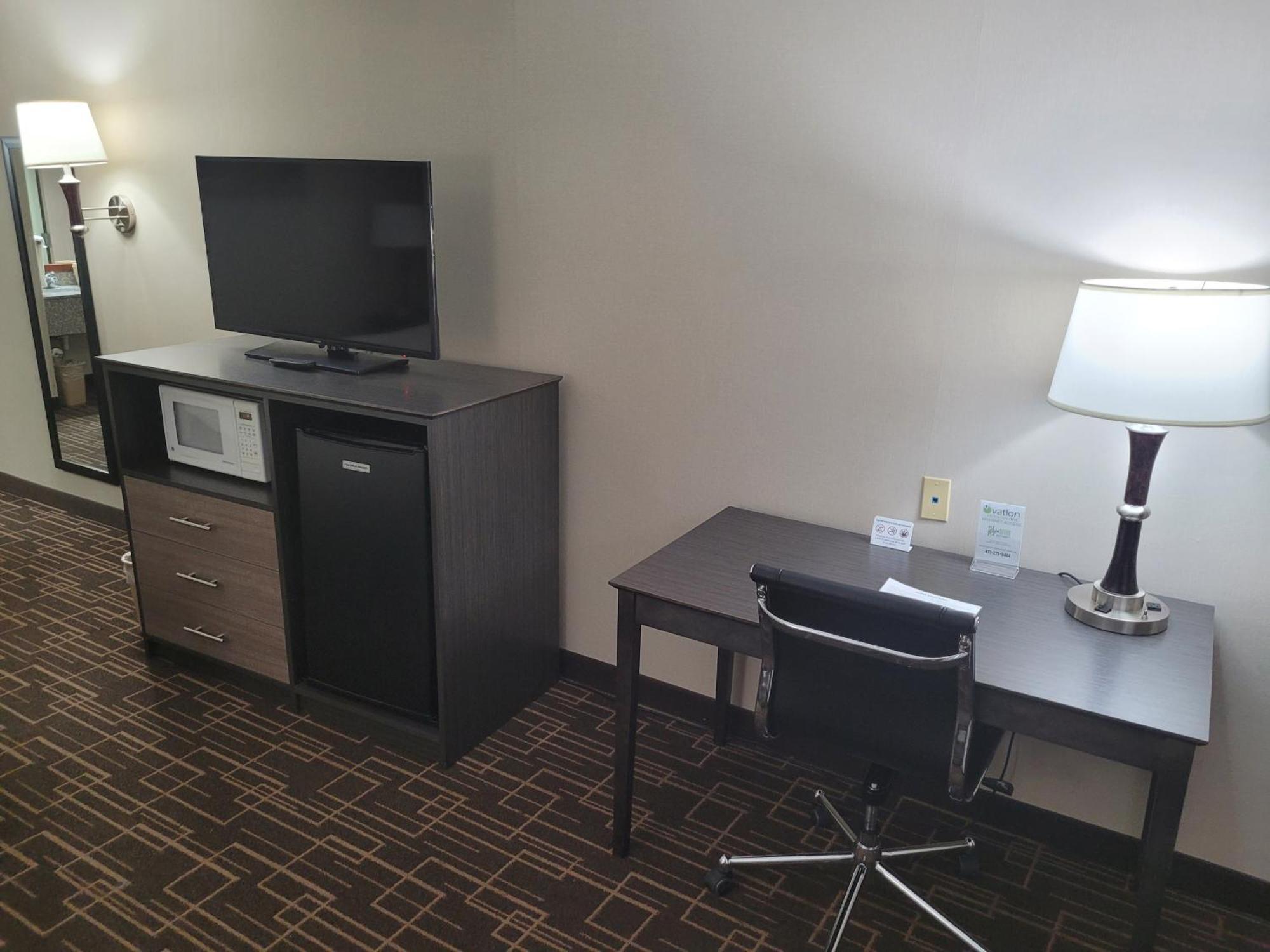 Best Western Airport Inn Молин Екстериор снимка