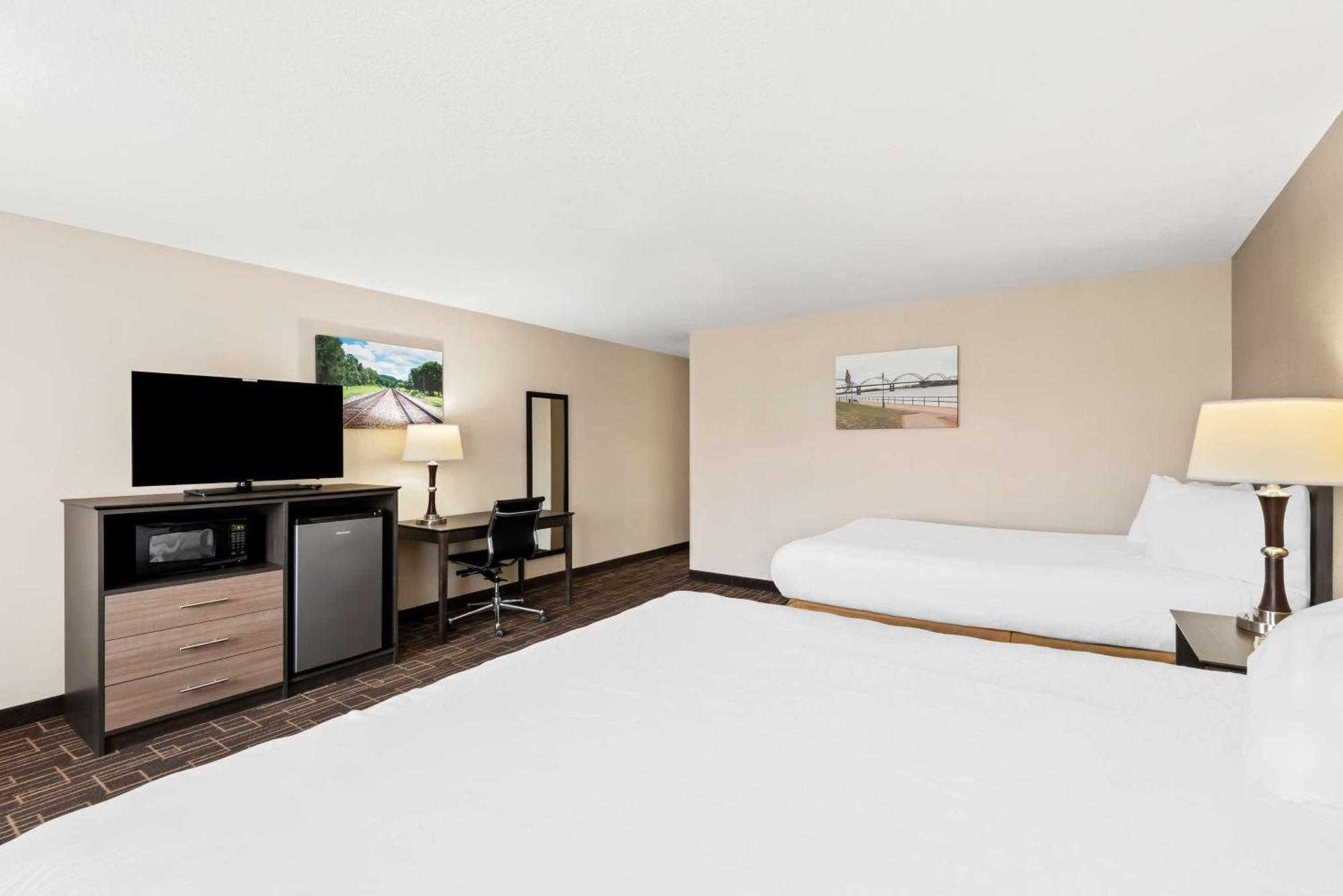 Best Western Airport Inn Молин Екстериор снимка