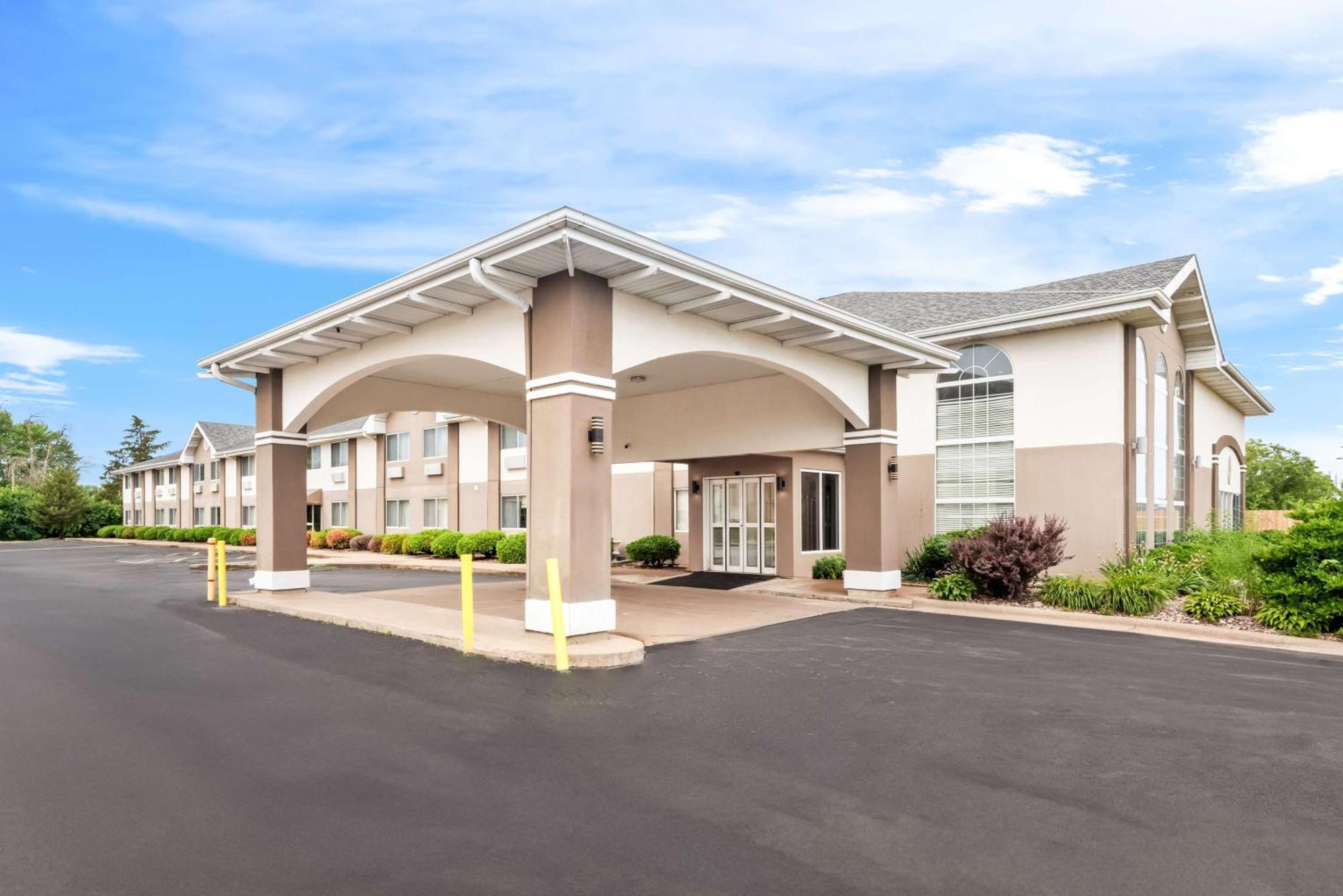 Best Western Airport Inn Молин Екстериор снимка