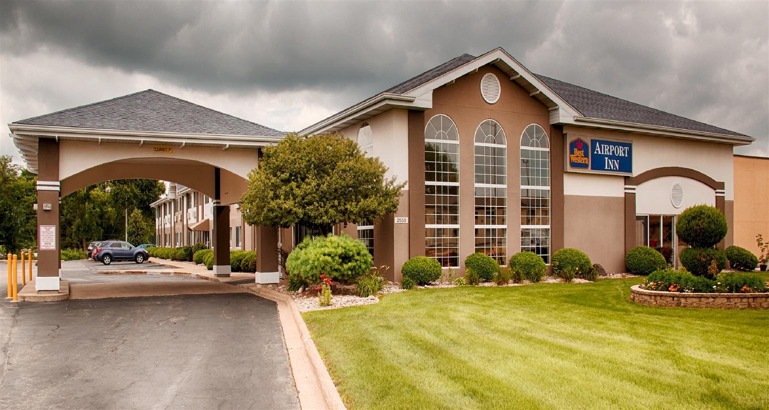 Best Western Airport Inn Молин Екстериор снимка